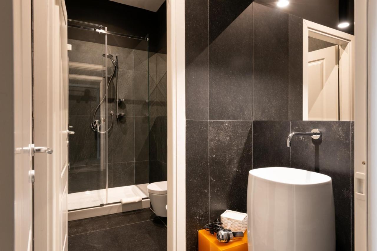 Carlo Suite Apartments Con Vasca Idromassaggio パレルモ エクステリア 写真