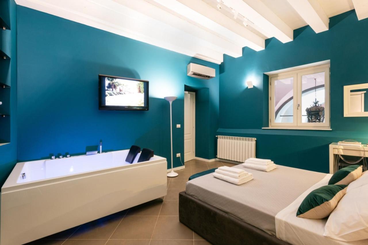 Carlo Suite Apartments Con Vasca Idromassaggio パレルモ エクステリア 写真